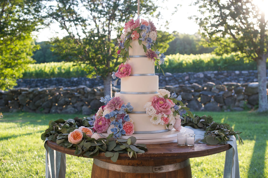 vineyard wedding-cake Jonathan Edwards Winery-True Event-tall wedding cake