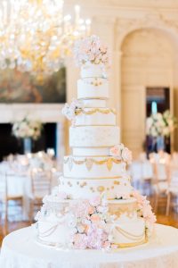 Stunning newport wedding cakes