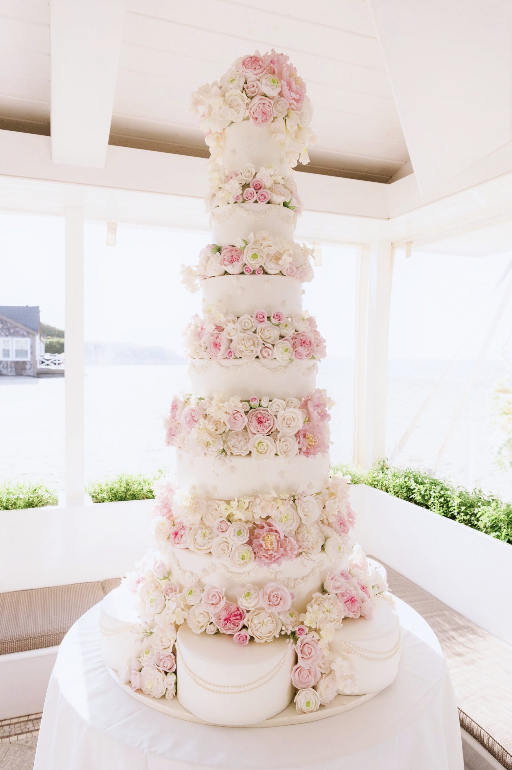 Stunning pink wedding cakes