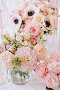 Elegant wedding flowers